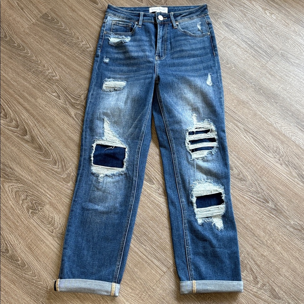 Risen Jeans with Rolled Cuffs
